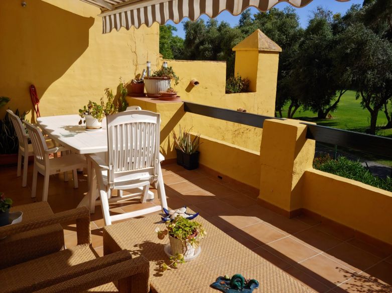 Elegant Frontline Golf Duplex Penthouse in Guadalmina Alta