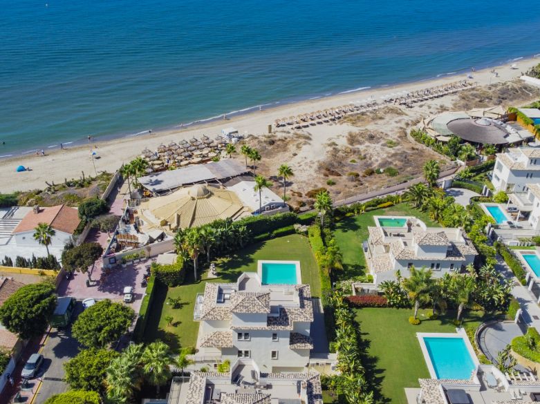 Immaculate five bedroom, south facing beachfront villa located in El Rosario!