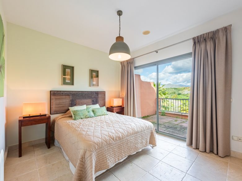 Ático de lujo con vistas panorámicas en Royal Flamingos, Benahavís