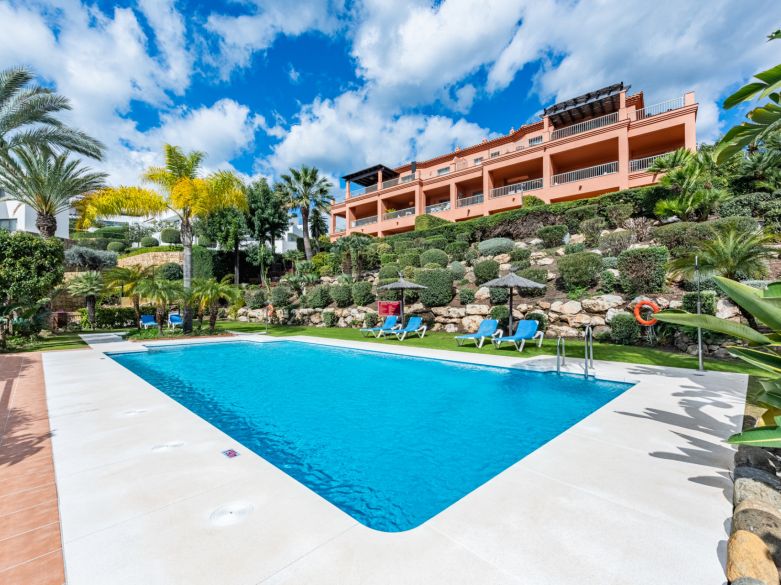 Ático de lujo con vistas panorámicas en Royal Flamingos, Benahavís