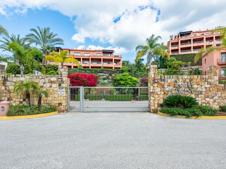 Ático de lujo con vistas panorámicas en Royal Flamingos, Benahavís