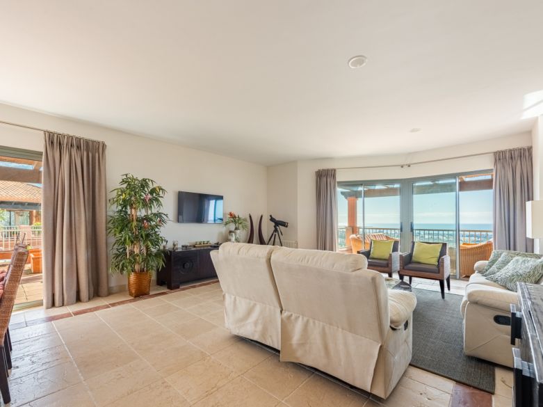 Ático de lujo con vistas panorámicas en Royal Flamingos, Benahavís