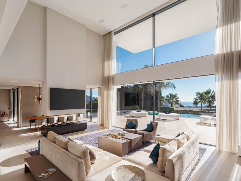 Villa de lujo recién construida en El Madroñal, en las colinas de Benahavís.