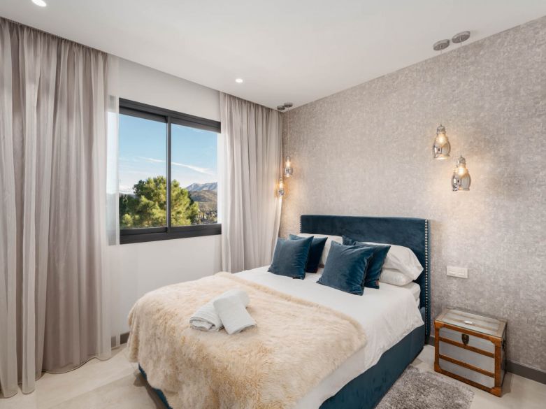 Villa de lujo recién construida en El Madroñal, en las colinas de Benahavís.