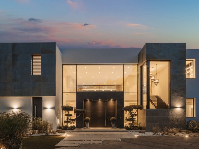 Villa de lujo recién construida en El Madroñal, en las colinas de Benahavís.