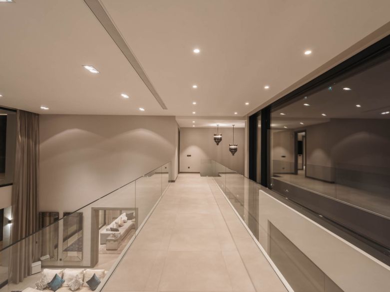 Villa de lujo recién construida en El Madroñal, en las colinas de Benahavís.