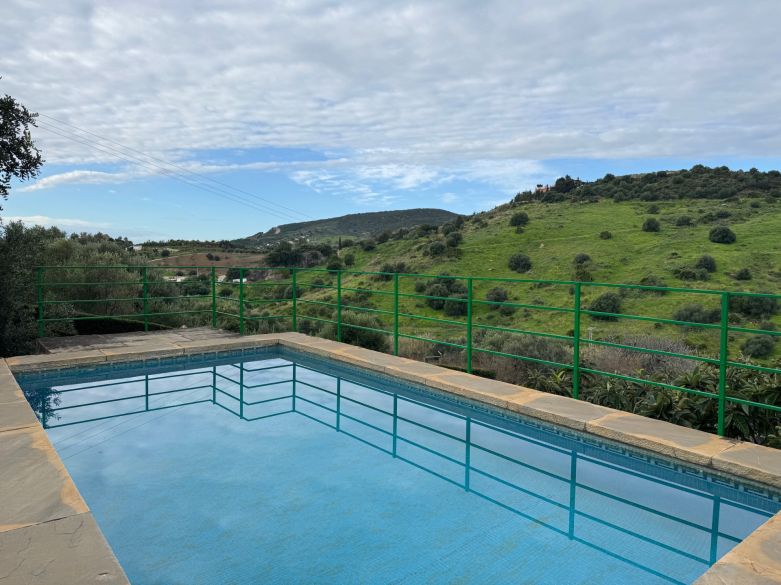 Charming Rural Finca with Stunning Mountain Views