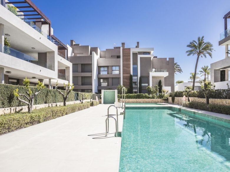 Stylish apartment with a large wonderful terrace in Cancelada!