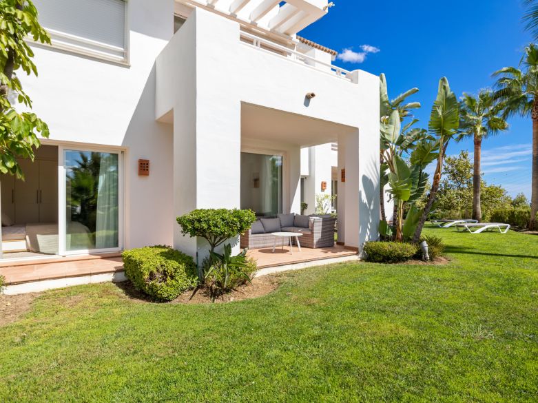 Wonderful holiday apartment by the Alcazaba Lagoon resort!
