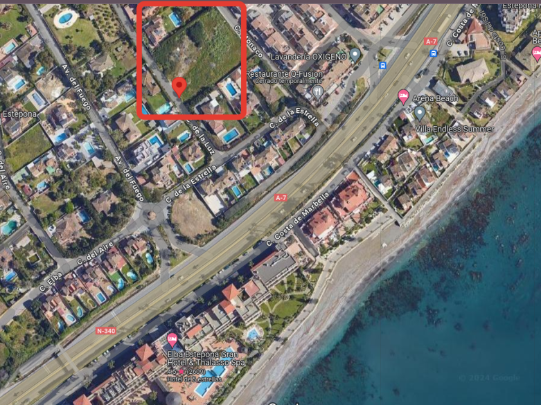 Parcela ÚNICA para apartotel o 3 villas a tan solo 500 metros del mar.