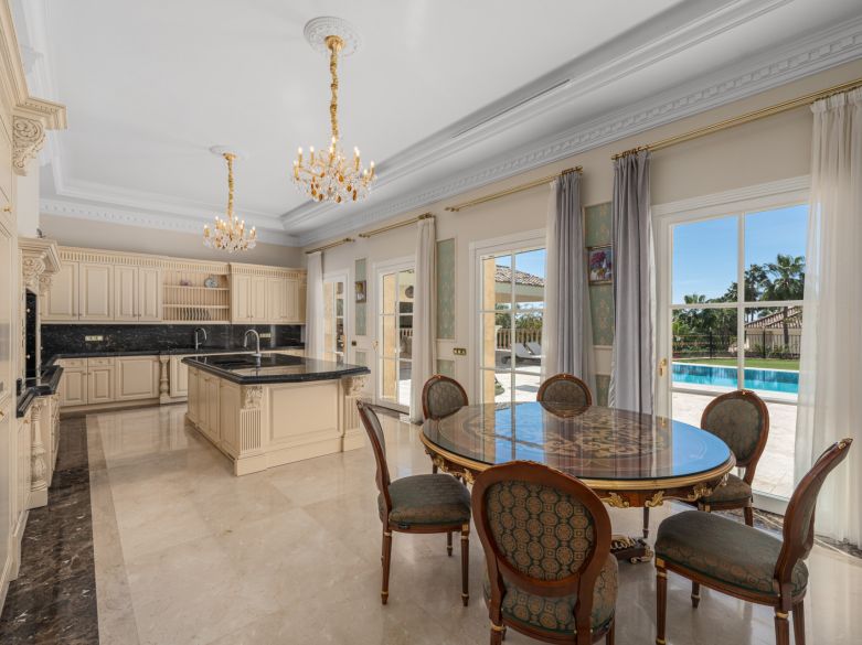 Palatial Villa in Sierra Blanca!