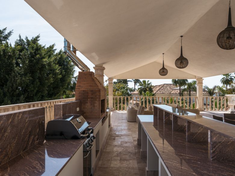 Palatial Villa in Sierra Blanca!