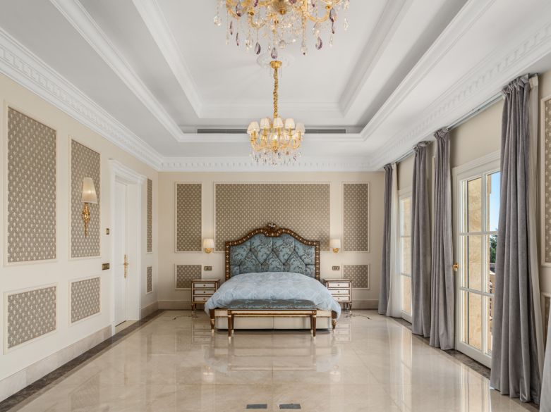 Palatial Villa in Sierra Blanca!