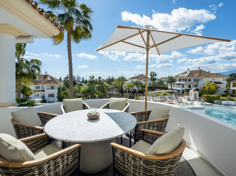 Stunning Duplex Penthouse in Monte Paraiso on Marbella's Golden Mile!