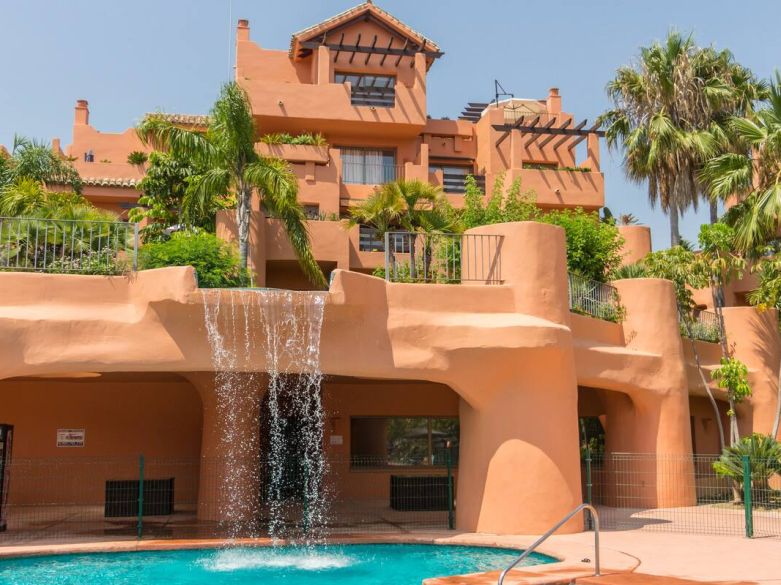 2 BEDROOM, 2 BATHROOM nicely decorated apartment in Sotoserena