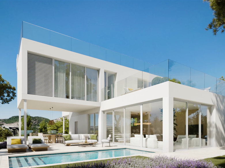 ¡Villa a estrenar con vistas al mar en Valle Romano, cerca del centro de Estepona!