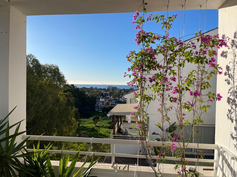 Elegant Top-Floor Apartment in the Prestigious Nordic Royal Club, Nueva Atalaya