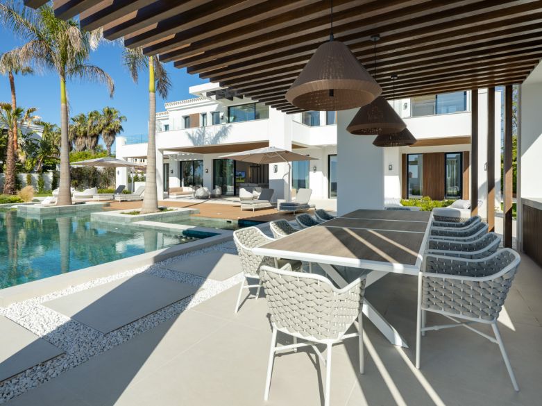 Villa de luxe avec vue panoramique à Monte Halcones !