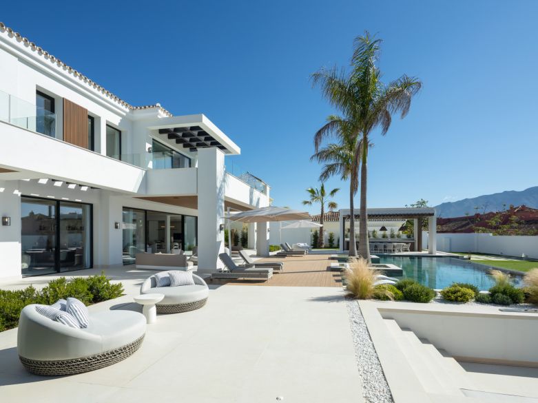 Villa de luxe avec vue panoramique à Monte Halcones !