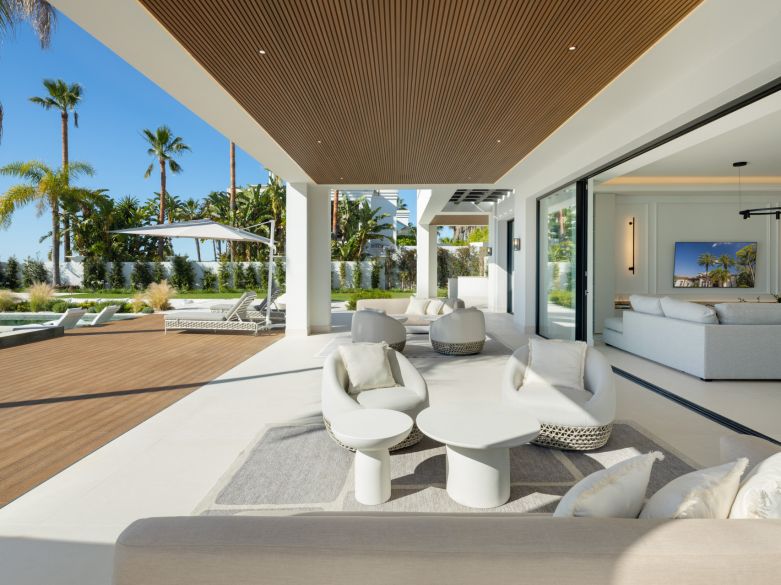 Villa de luxe avec vue panoramique à Monte Halcones !