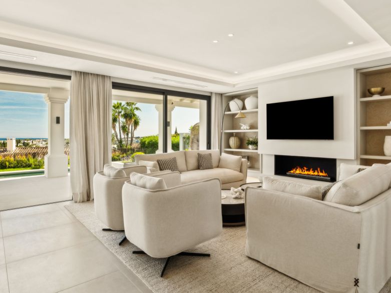 Luxury designer villa in Nueva Andalucia!