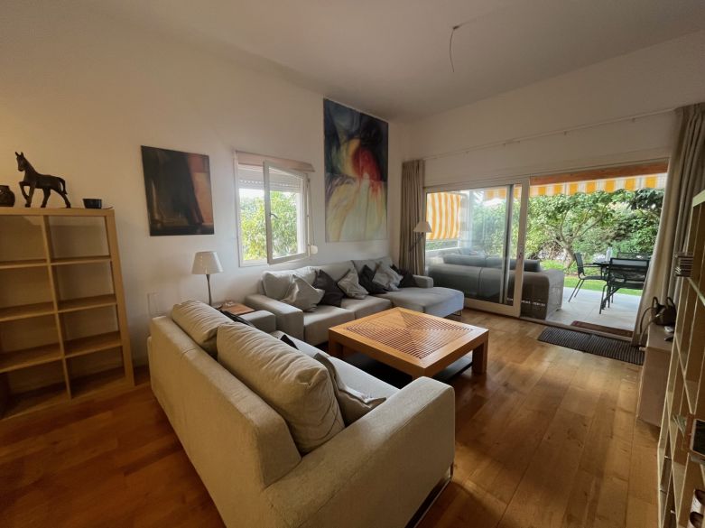 Apartamento en planta baja de 2 dormitorios en Atalaya