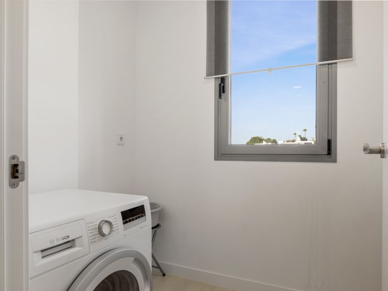 Modern & Spacious Penthouse in Vanian Green Village – Selwo area, Estepona