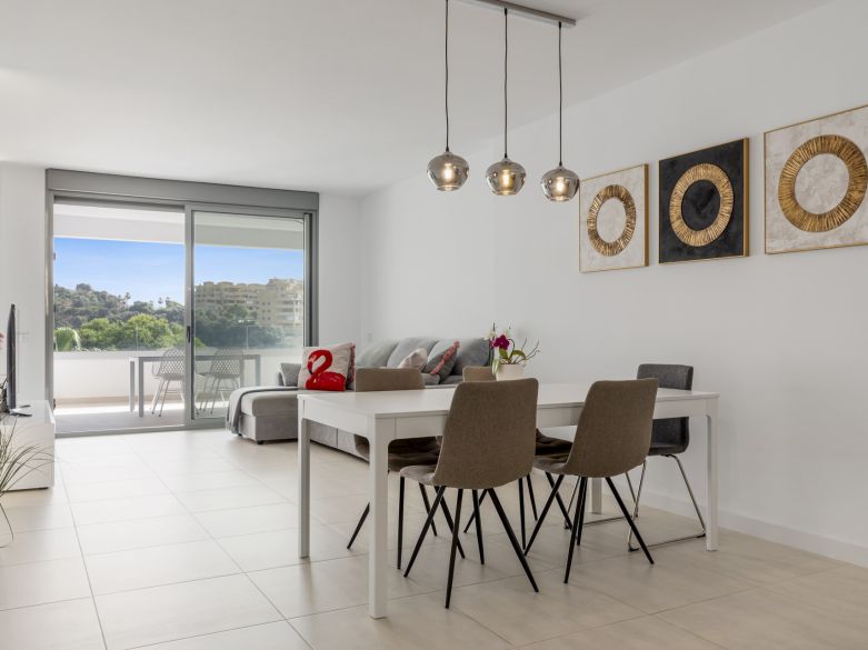 Modern & Spacious Penthouse in Vanian Green Village – Selwo area, Estepona