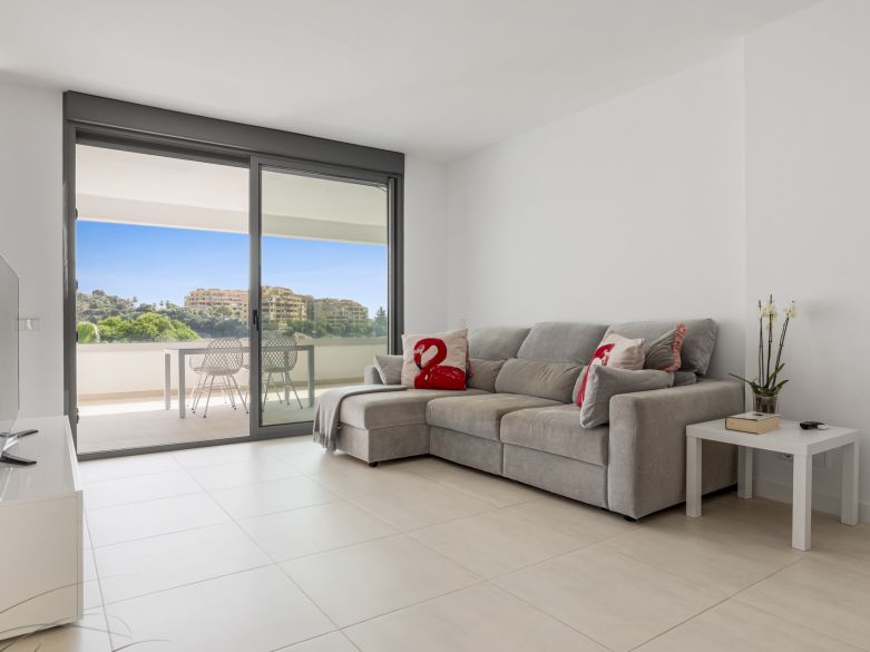 Modern & Spacious Penthouse in Vanian Green Village – Selwo area, Estepona