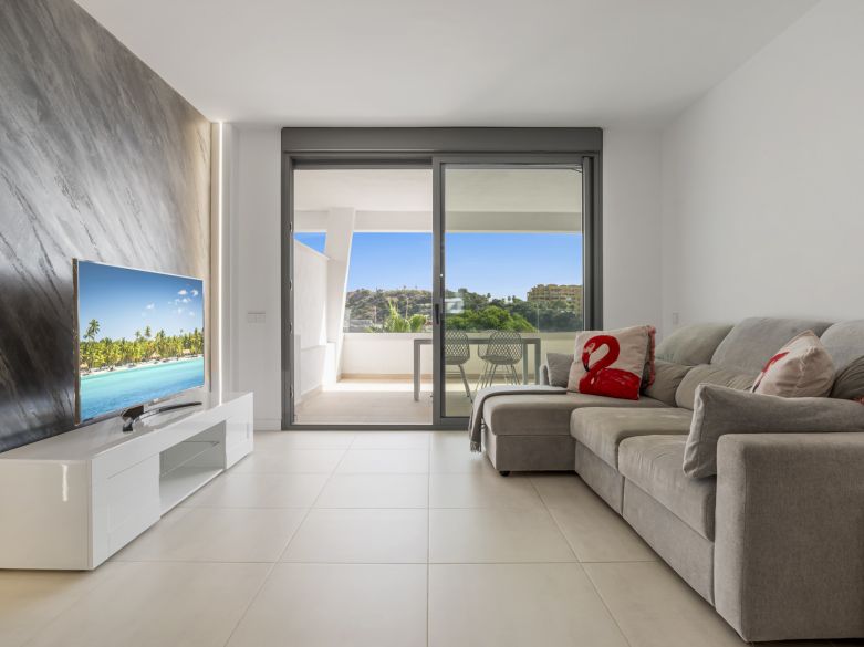 Modern & Spacious Penthouse in Vanian Green Village – Selwo area, Estepona
