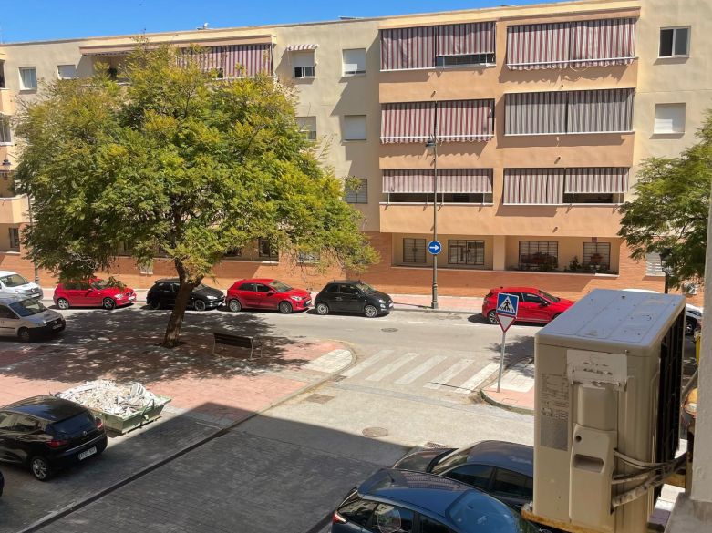 Opportunity for a 3-bedroom apartment near the Port of Estepona!
