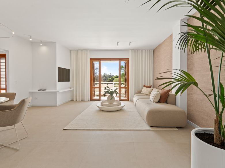 Attractive  and renovated apartment in the popular Alcores del Golf by Los Naranjos Golf!