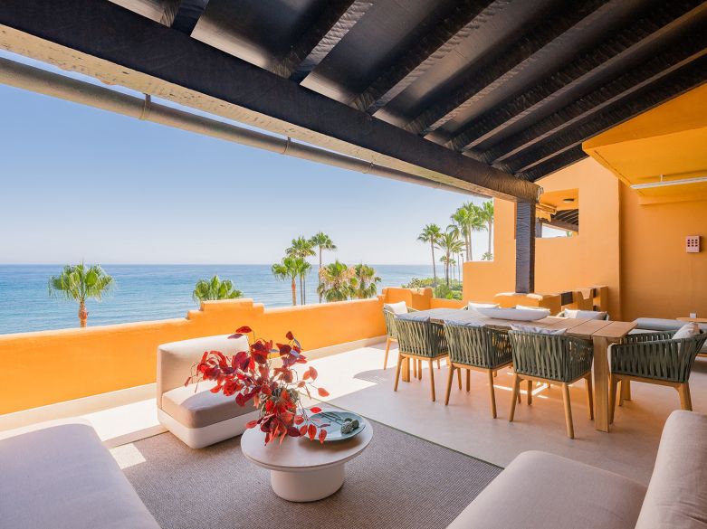 Exceptional Beachfront Apartment in Los Granados del Mar – Fully Renovated with Premium Features