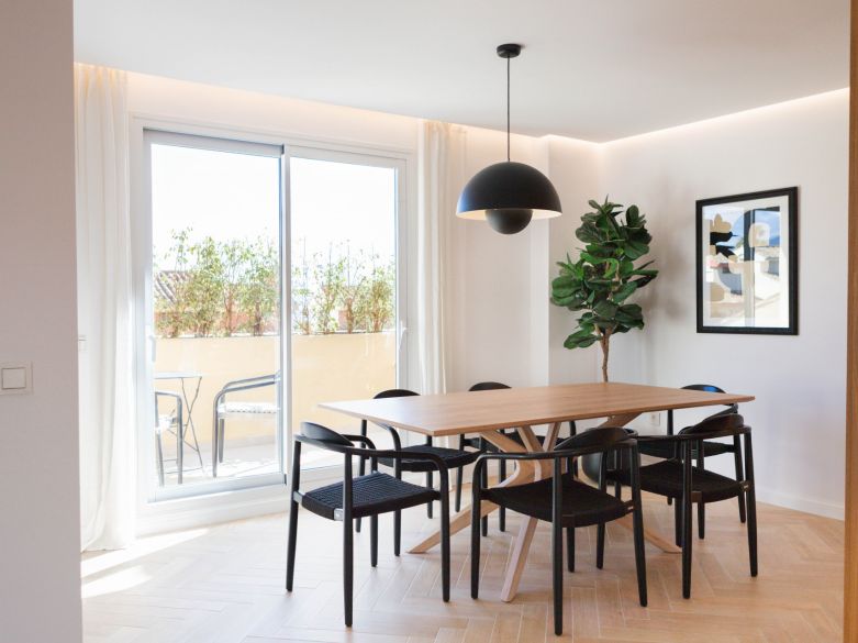 Atico duplex estilo escandinavo con 2 dormitorios