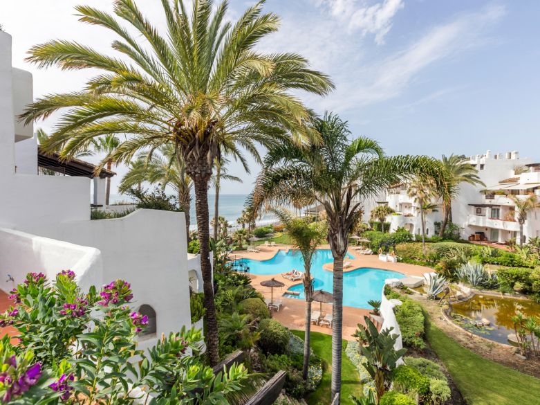 Ático Dúplex con Vistas al Mar junto a Puerto Banús