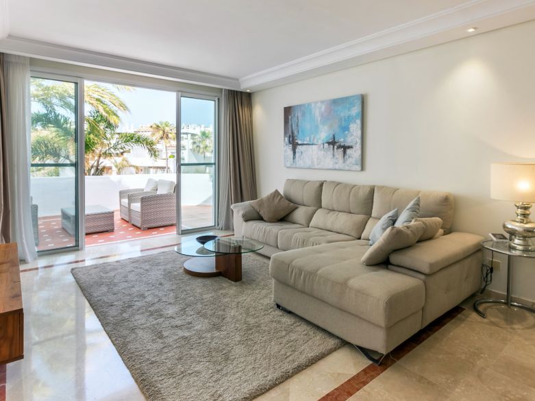 Ático Dúplex con Vistas al Mar junto a Puerto Banús