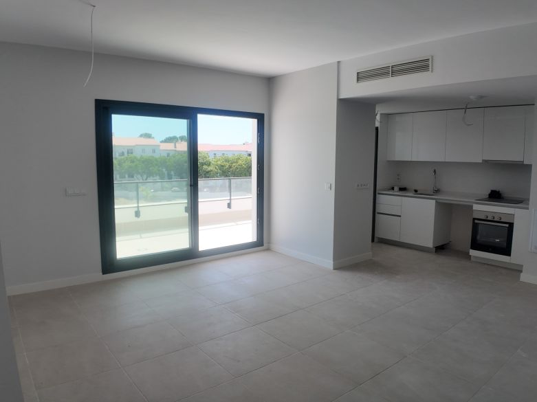 Modern Penthouse with Terrace and Views in Aranya, Estepona