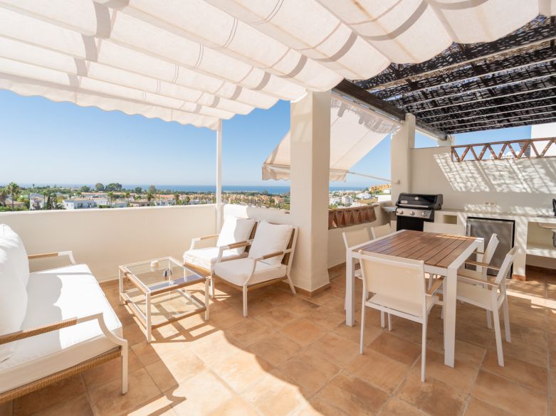 Duplex Penthouse for sale in La Resina Golf, Estepona East