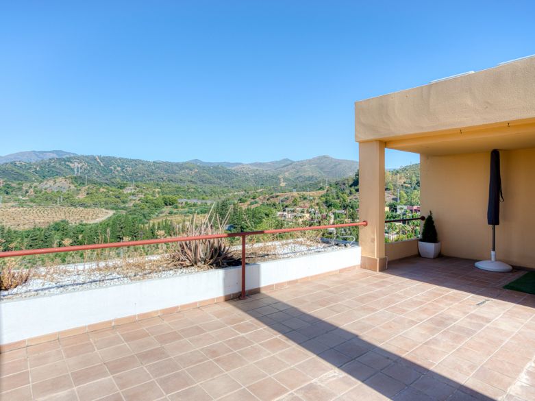 Charming east facing, three bedroom duplex penthouse located in the gated community Parque Botanico, Estepona
