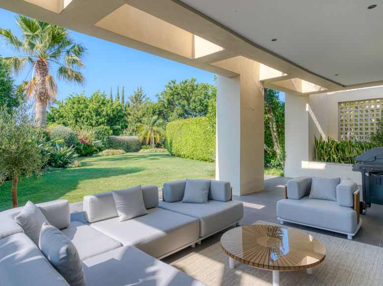 Luxury, south facing two bedroom, ground floor apartment located in prestigious community Imara, Balcones de Sierra Blanca