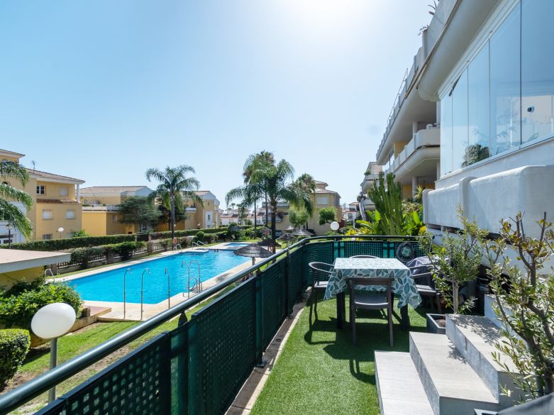 Ground Floor Apartment for sale in Cabopino, Marbella East