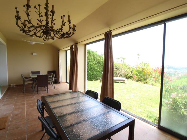 BEAUTIFULL AND PRIVATE SEMIDETACHED   OPEN VIEWS TO THE SEA