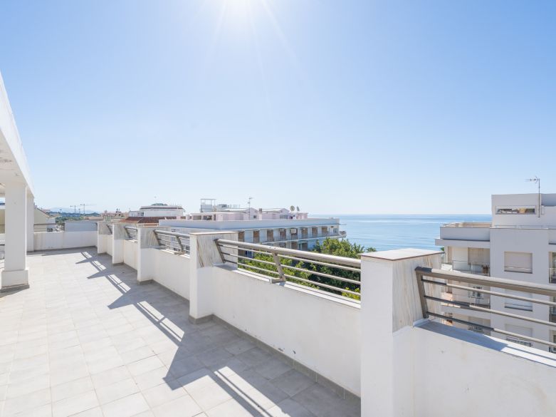 Estepona, penthouse, first line, beachfront, sea views, 4 bedroom, luxury