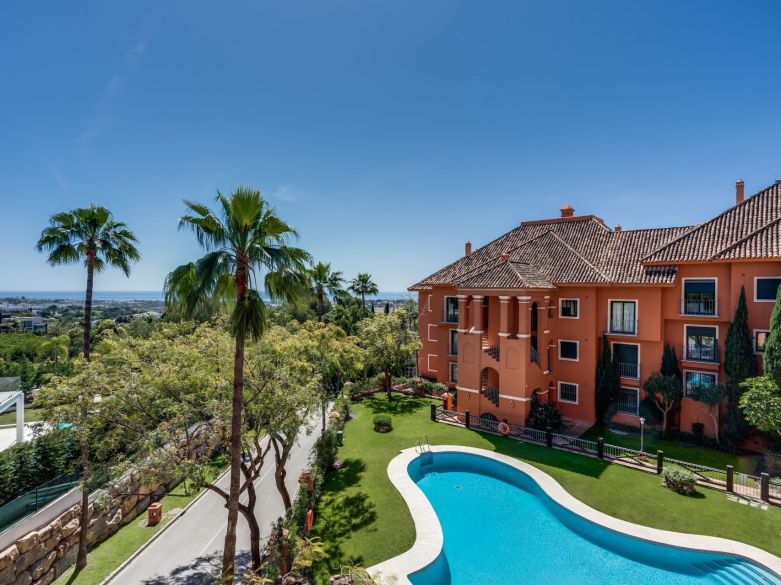 Luxury 3-Bedroom Apartment with Stunning Mediterranean Views