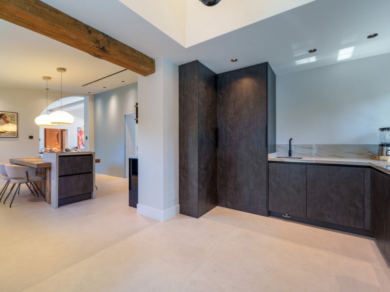 Exceptional one-level villa located beachside close to Puerto Banus!