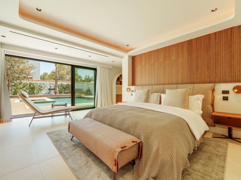 Exceptional one-level villa located beachside close to Puerto Banus!
