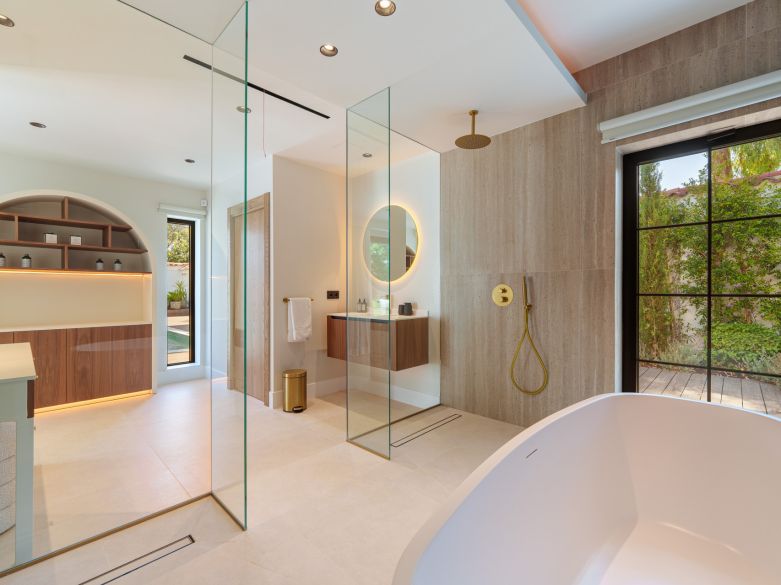 Exceptional one-level villa located beachside close to Puerto Banus!