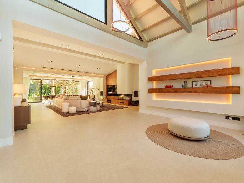 Exceptional one-level villa located beachside close to Puerto Banus!