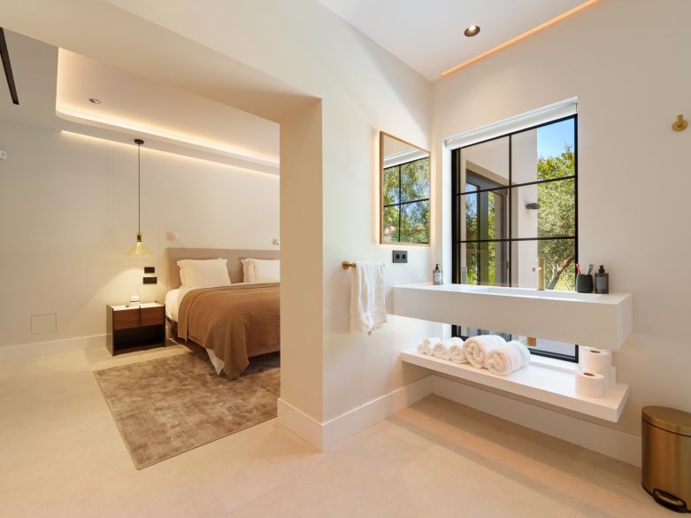 Exceptional one-level villa located beachside close to Puerto Banus!