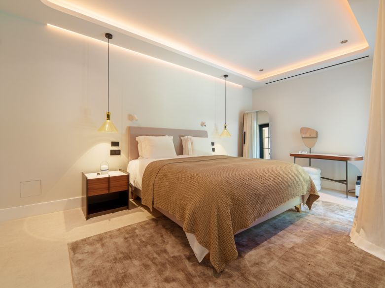 Exceptional one-level villa located beachside close to Puerto Banus!